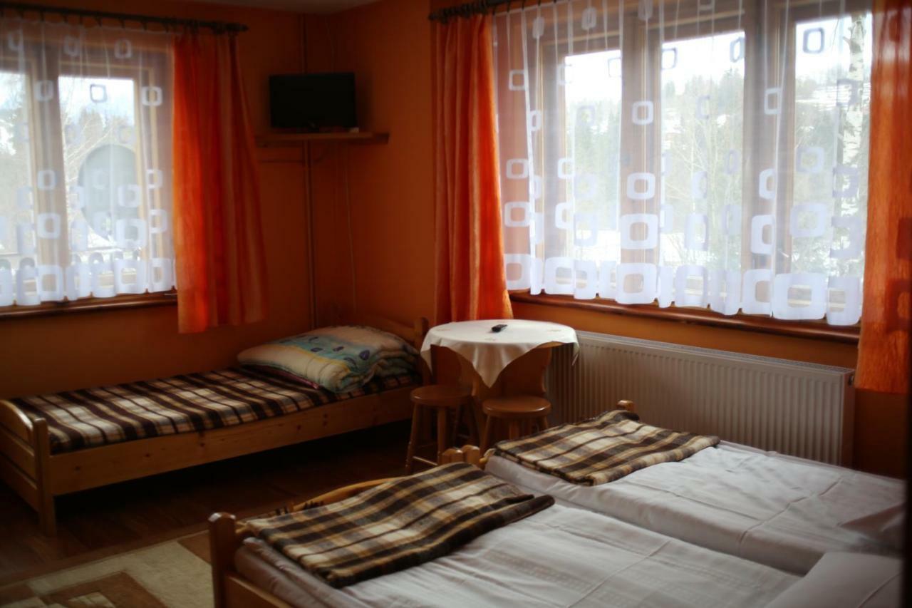 Pokoje Goscinne U Ady Jurgów Exterior foto
